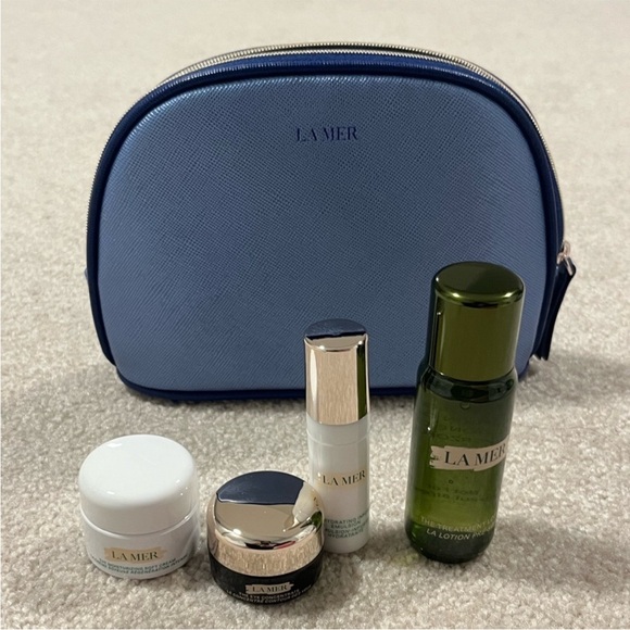 La Mer Other - La Mer SMALL MIRACLES 4 pc luxury skincare gift set! New w bag! GWP